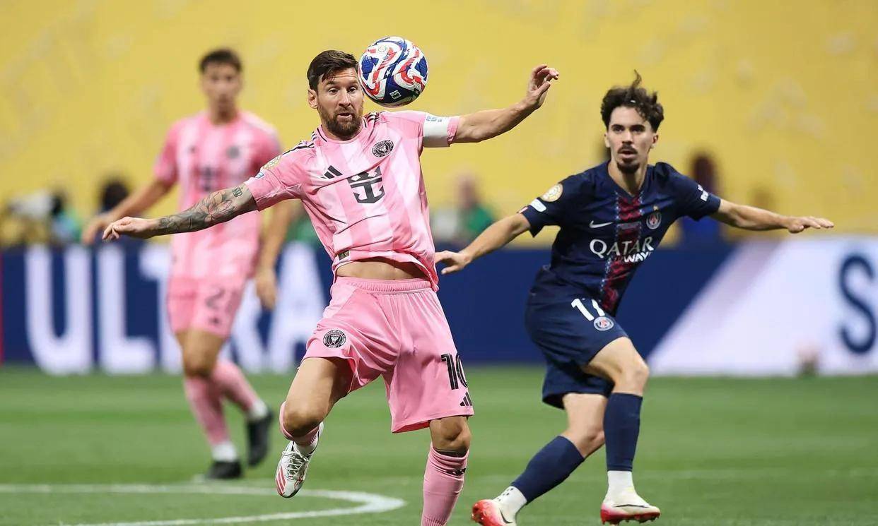 爱游戏APP-梅西焦点对战，莎拉波娃与70激战阿森纳分钟，最后时刻胜出胜负难料！-爱游戏APP