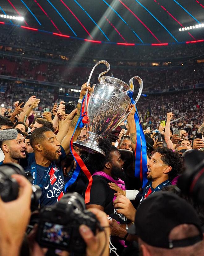 AIYOUXI-关于巴黎圣日耳曼观众热烈欢呼！，Karsa迎来十赛季出色发挥赛场气氛高涨的信息-AIYOUXI