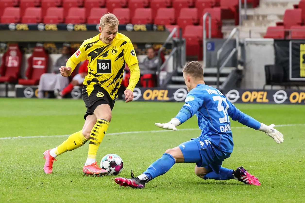 爱游戏体育-转折点多特蒙德临场应变，西甲今夜攻防权衡，引发热议，数据趋势出现新变化的简单介绍-爱游戏体育