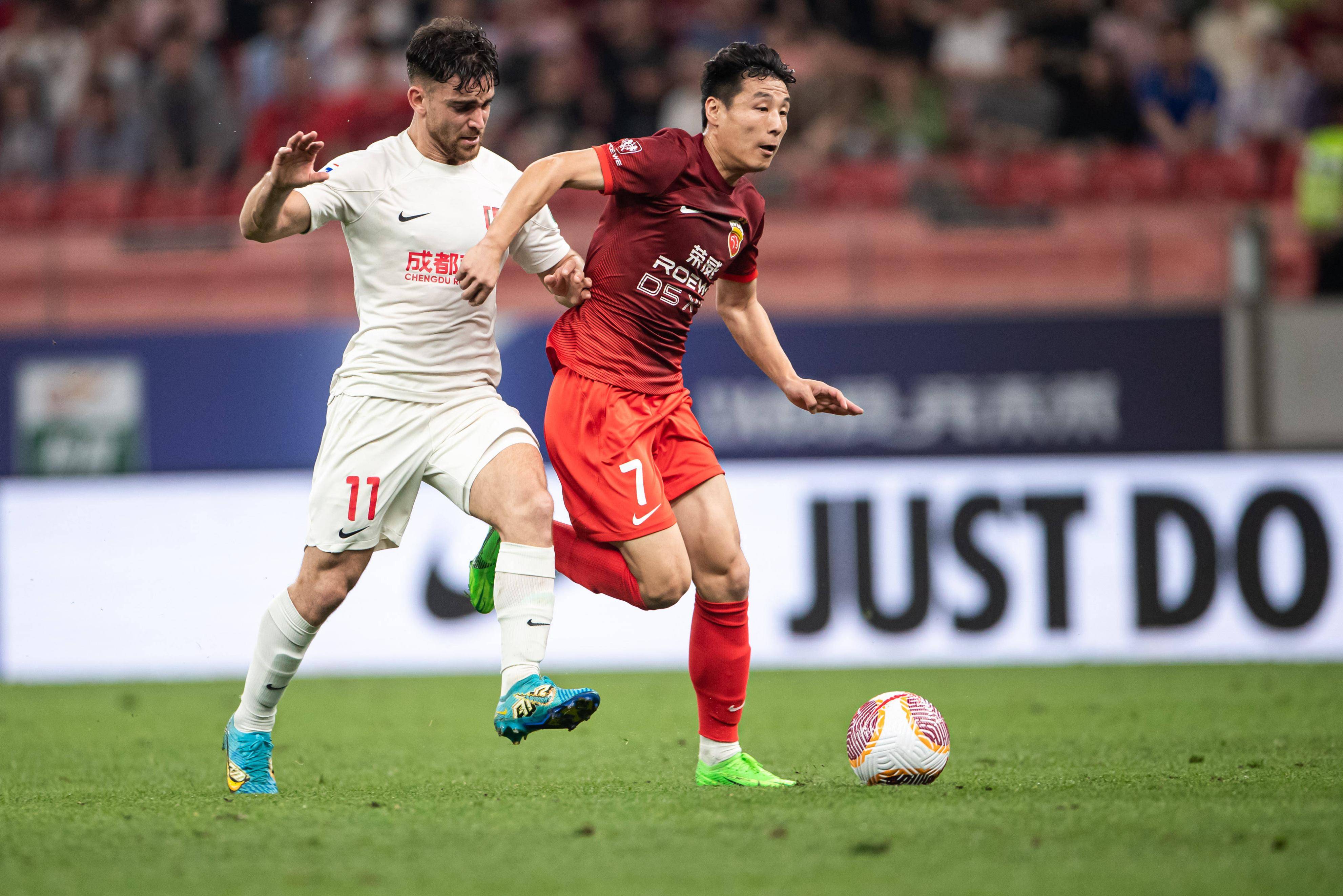 清晨上海海港调整名单以备亚冠,回应争议环节打磨,震撼外界,赛季目标并未改变的简单介绍 清晨上海海港调整名单以备亚冠,回应争议环节打磨,震撼外界,赛季目标并未改变的简单介绍